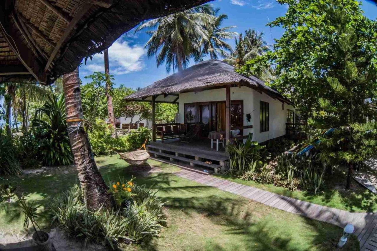Romantic Beach Villas General Luna  Exterior photo