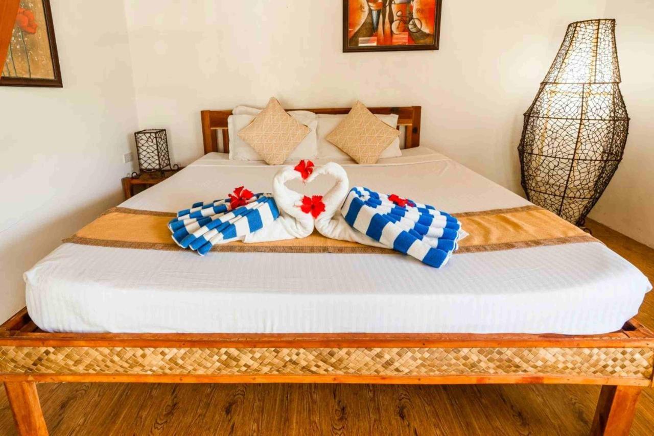 Romantic Beach Villas General Luna  Exterior photo